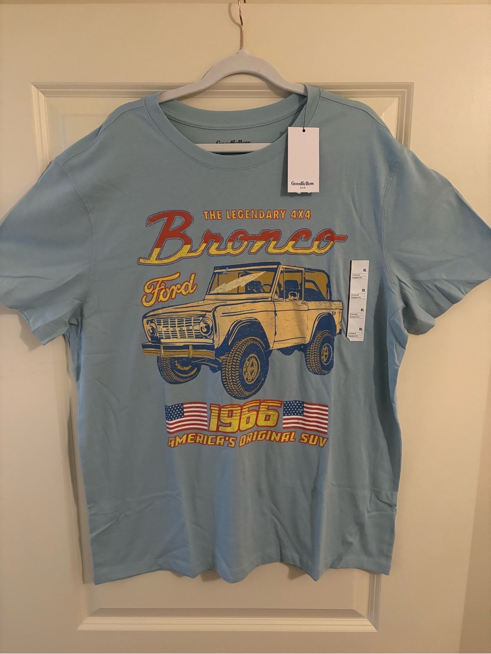 Goodfellow & Co Sage Green Ford Bronco Graphic Tee with Yellow & Navy Print XL